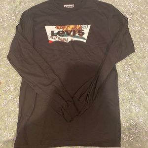Levi’s long sleeve